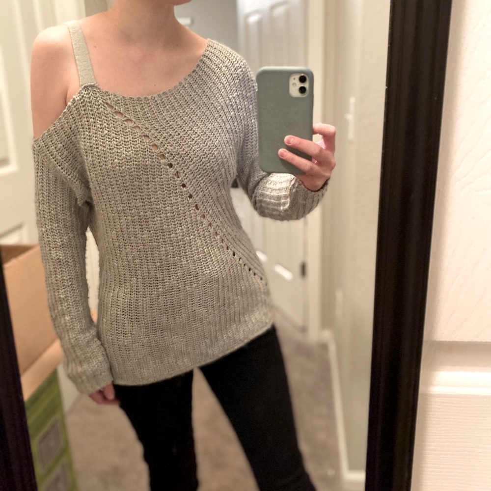 Cold shoulder gray sweater